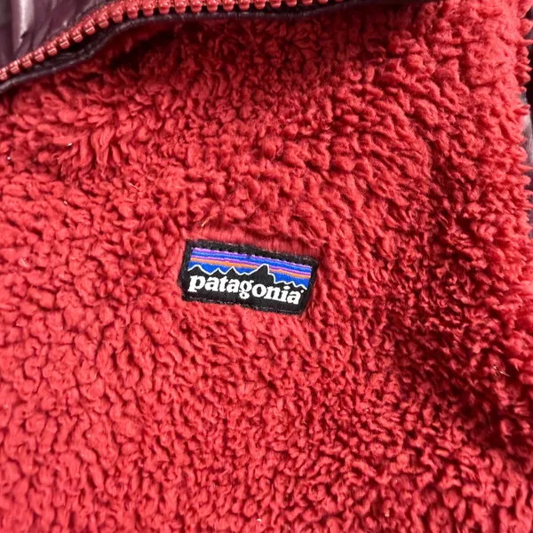 Patagonia Reversible Los Lobos Vest Women Medium Burgundy Fleece Puffer Gorpcore - Image 8