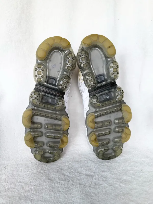 Nike Air Vapormax Run Utility White Silver Shoes AQ8811-100 Women's Size 8 - Image 13
