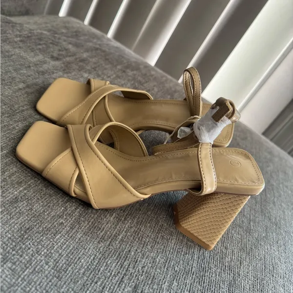 Amazon Elegant Beige Strappy Heels - Image 3