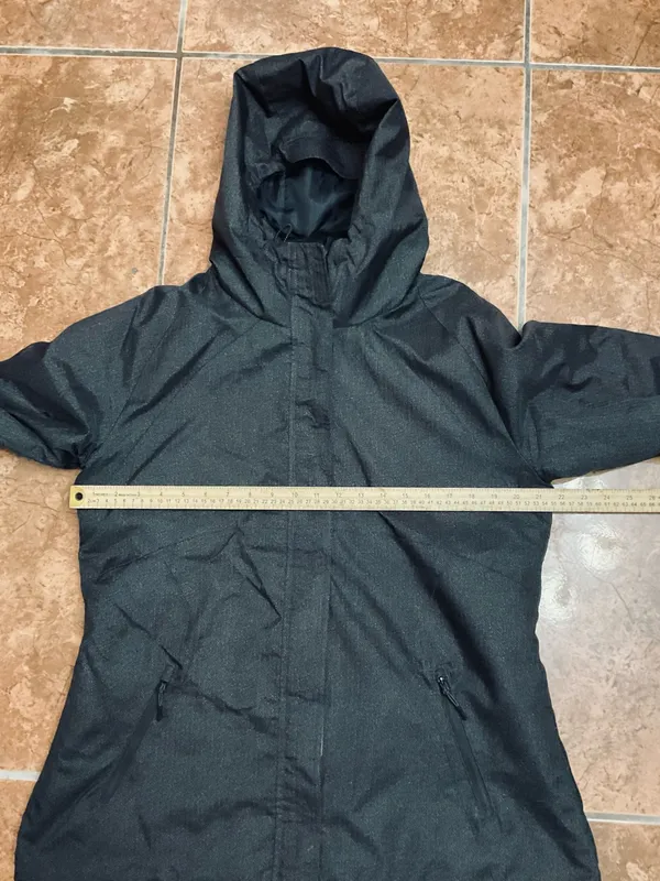 Champion hooded jacket size large - Image 3