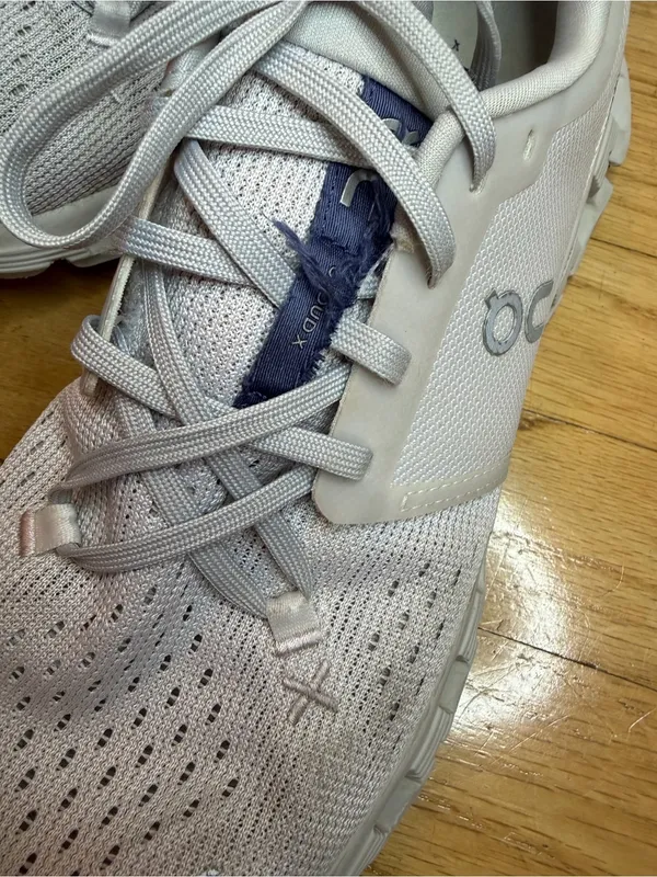 On Running Women's Cloud X 4 Sneakers in Lavender / Acai - Size 9 - Image 8