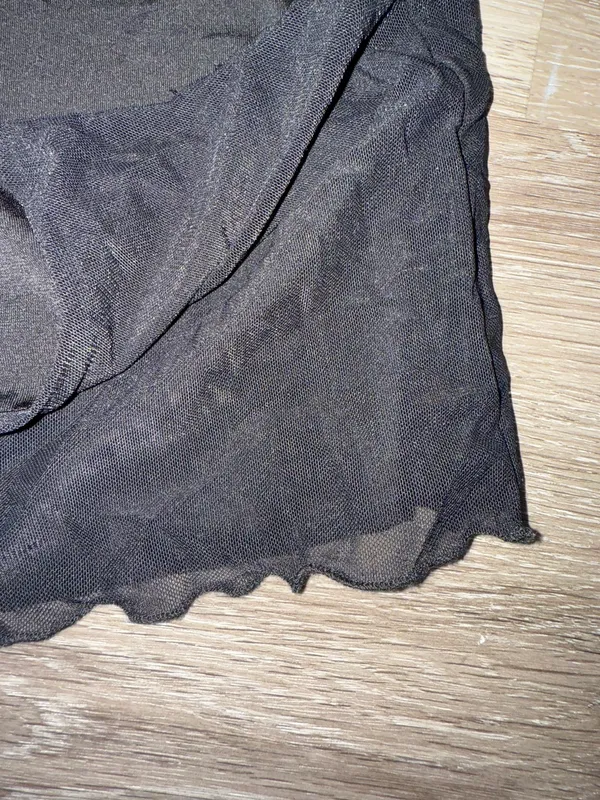 Brandy Melville Top Crop Black - Image 3