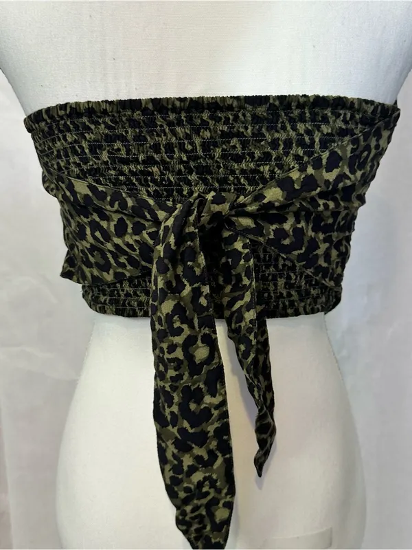 Hollister Tile-Print Strapless Pointed-Hem Crop Top - Image 5