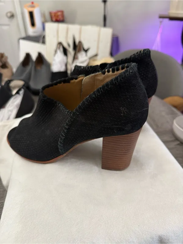 Size 8 M Jack Rogers Maya Black Suede Open-Toe Ankle Booties with Block Heel - Image 4