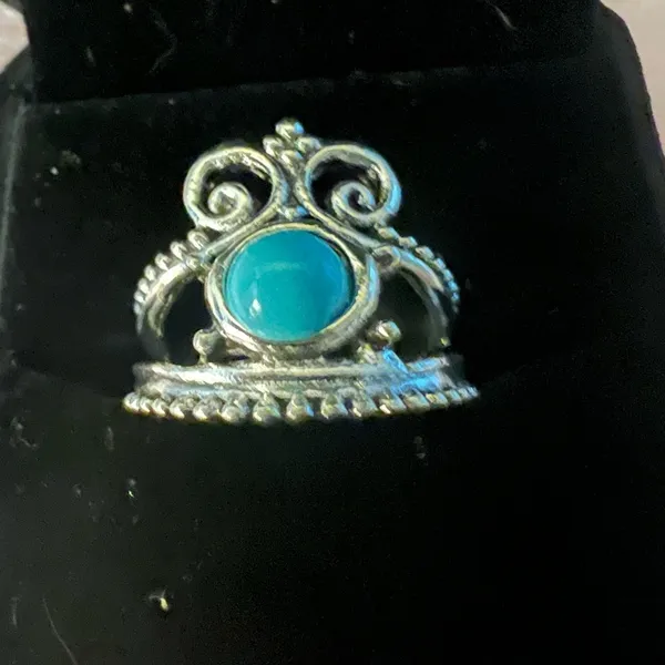Beautiful Stainless Steel Bohemian Faux Turquoise and Silver Ring Size 7 - Image 2