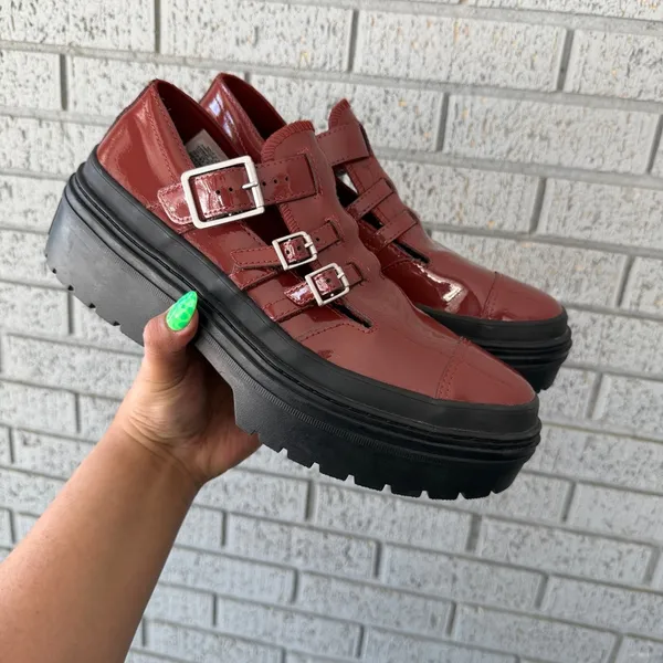 Converse Lug Sole Mary Jane’s Women’s Size 10.5 Red Patent Leather Platform Y2K - Image 4