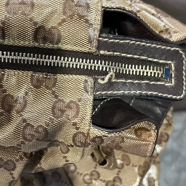 Gucci Hysteria Beige and BrownCrystal Large GG Water-resistant Shoulder Bag - Image 10