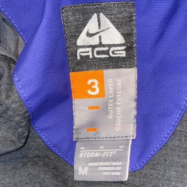 Nike ACG 3 in 1 Storm Fit Ski Jacket Removable Fleece Size Medium - Image 12