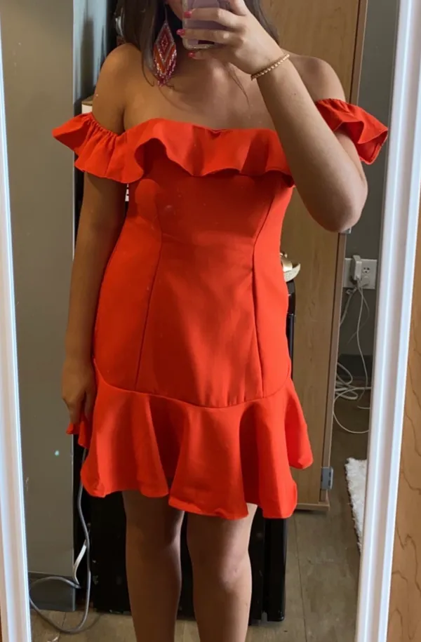 Selfie Leslie Off-The-Shoulder Dress - Image 4