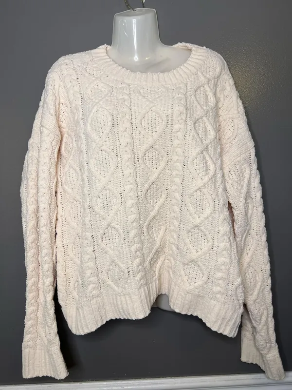 POL Sweater Womens Medium White Cable Knit Crew Neck Heavyweight Pullover Cozy - Image 2