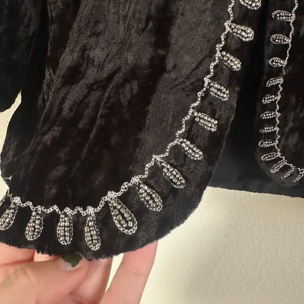 Jen’s Pirate Booty Crushed Velvet Beaded Jacket Blazer - Image 9