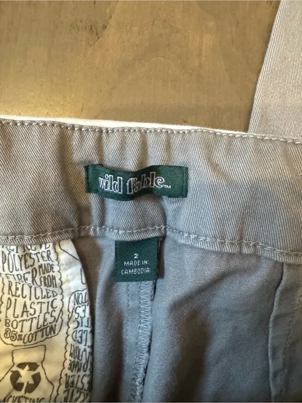 Wild Fable Size 2 Gray Pants with White Stripe Waistband - Image 2