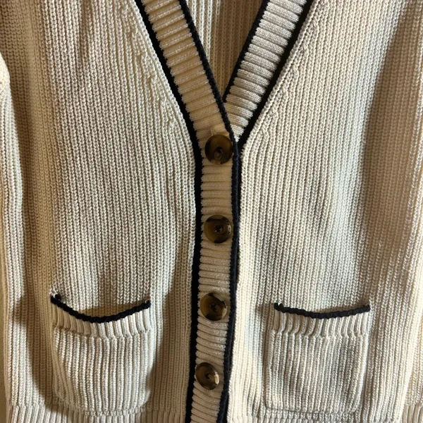 Old Navy Cream and Black Cardigan Sweater with V-Neck and Textured Knit - Image 3