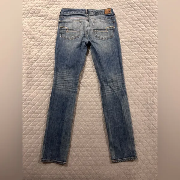American Eagle jeans distressed skinny stretch low rise med wash - Image 2