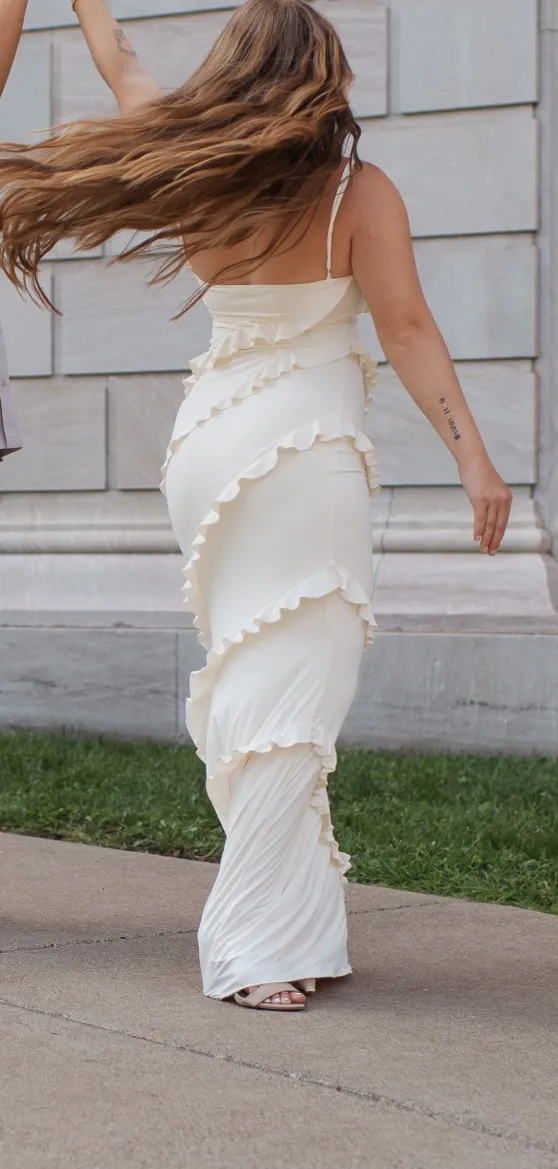 Lucy in the sky Ruffle V-Neck Maxi Dress - Image 3