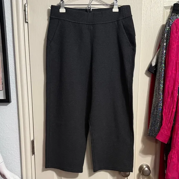 Lululemon Ribbed Straight Leg Super High Rise Crop 23" Capri Pant Lounge Cozy - Image 2
