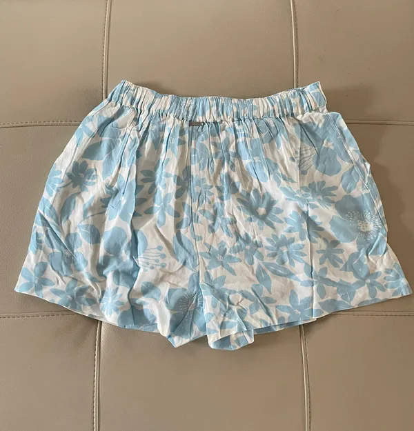 Billabong Floral Shorts - Image 10