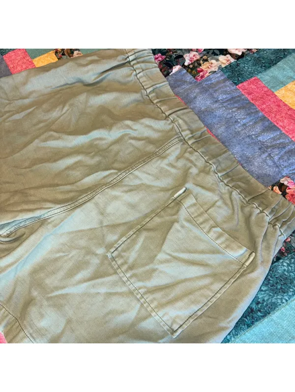 J.Crew $65 Women's L Olive Green Casual Comfort Stretch Summer Camp Shorts - Image 3