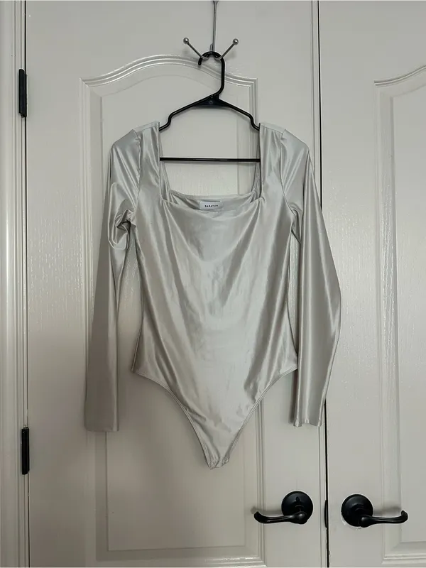 Babaton Satin-Look Square-Neck Long-Sleeve Bodysuit in Ivory - Image 2