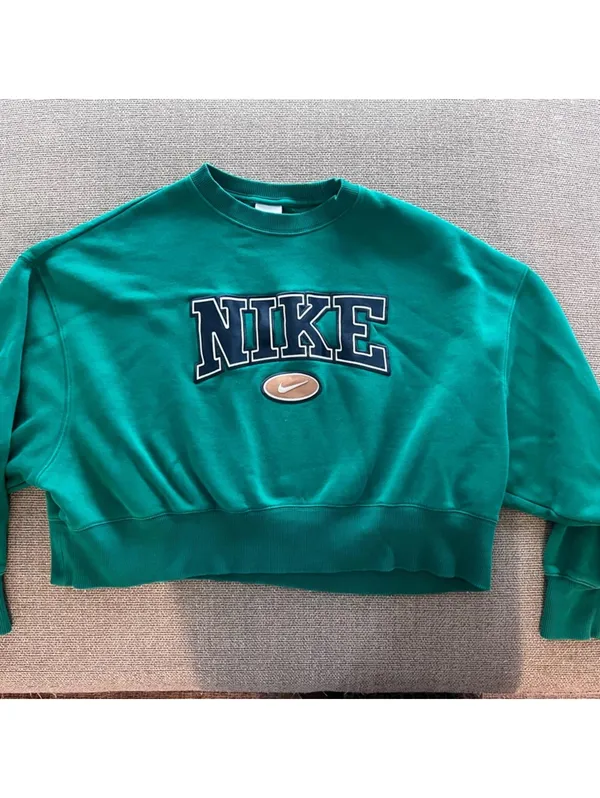 Nike Oversized Retro Crewneck Sweatshirt - Image 2