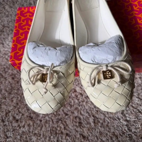 Tory Burch Bleach Prescot Patent Calf Leather Flats - Image 8