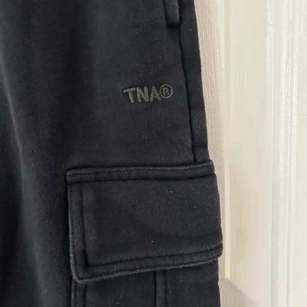 Aritzia TNA Sweatfleece Cargo Sweatpants Black Size XS - Image 2