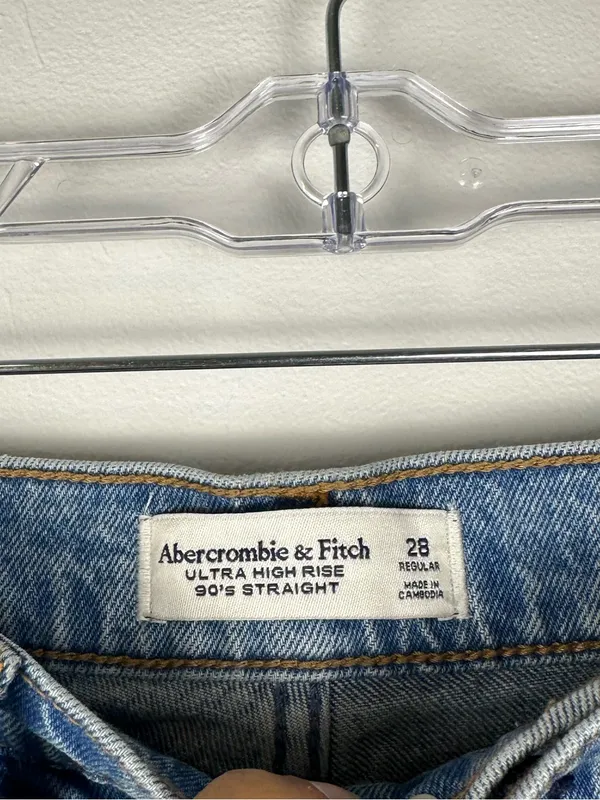 Abercrombie and Fitch Ultra High Rise 90s Straight Jean Women’s Sz‎ 28 R - Image 6