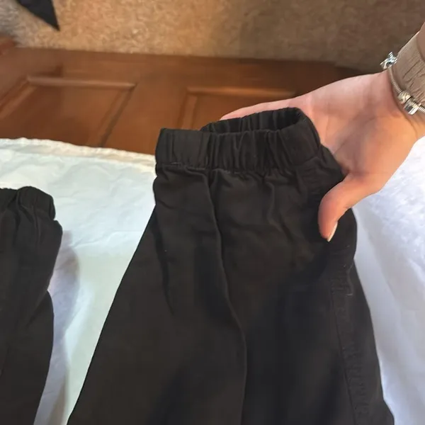 American Eagle Outfitters Black Cargo Pants Relaxed Fit Size Medium - Image 5