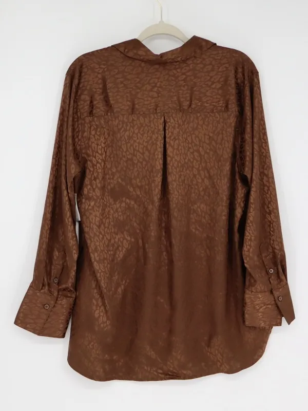 Old Navy Satin Boyfriend Shirt Women’s Medium Espresso Leopard Jacquard NWT - Image 11