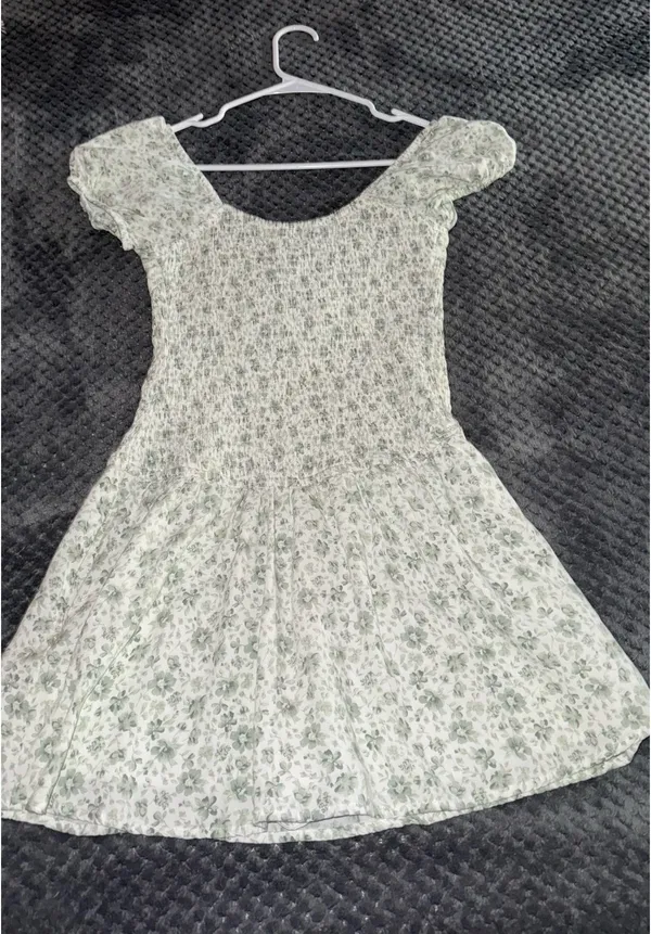 Hollister Maxi Dress Floral - Image 4