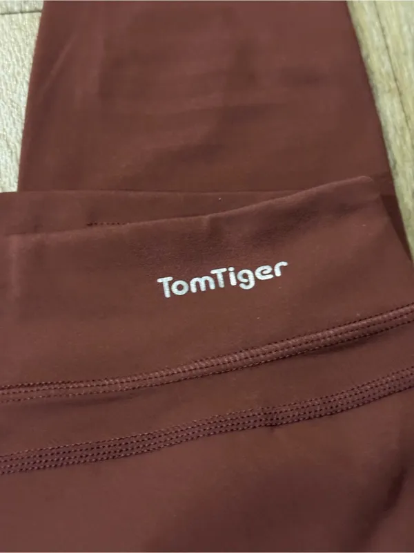 Alphalete TomTiger Brown Activewear Leggings Highwaisted Size Small - Image 2