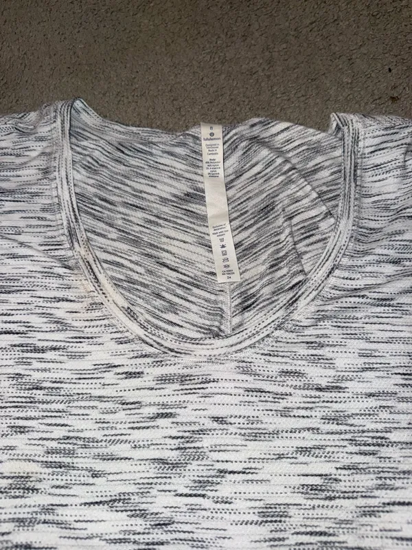 Lululemon White & Gray Long Sleeve Tee - Image 3