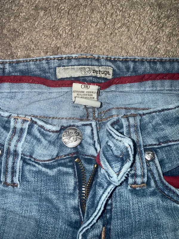 Y2K Refuge Low-Rise Bootcut Vintage Jeans - Image 3