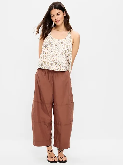 NWT! Old Navy Mid-Rise Cropped Barrel-Leg Utility Pants - Image 2