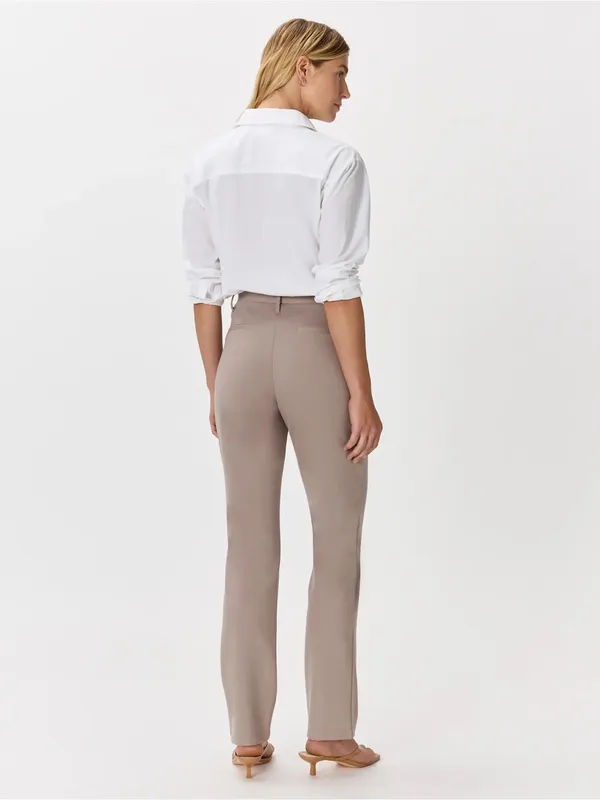 Quince Ultra Stretch Ponte Straight Leg Pants Size Medium - Image 2