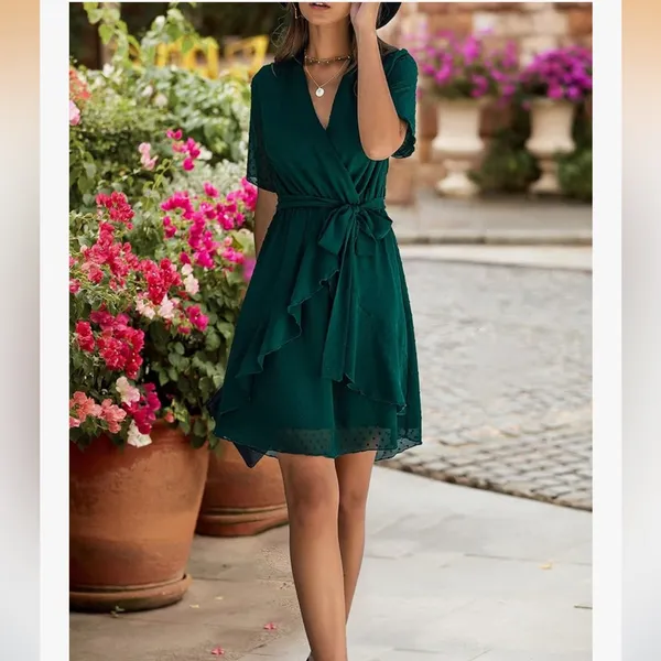Boutique Brand Faux Wraps Neck Ruffle Swing Dress in Dark Green Size Medium - Image 2