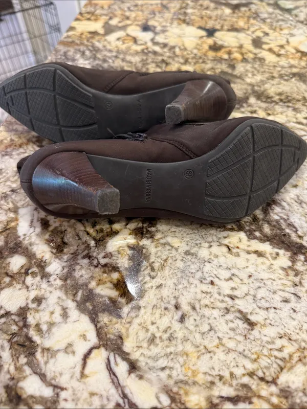 Coach and Four Dark Brown Croc-Embossed Pointed Ankle Boots - Image 3