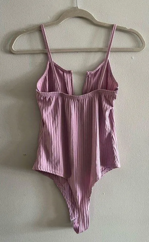 pink plunge neckline bodysuit- size 6 - Image 2