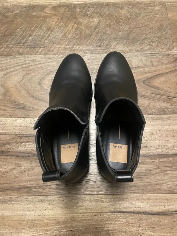 DV by Dolce Vita Black Women's Chelsea Ankle Boots - Classic Slip-On Style Size 7.5 - Image 2