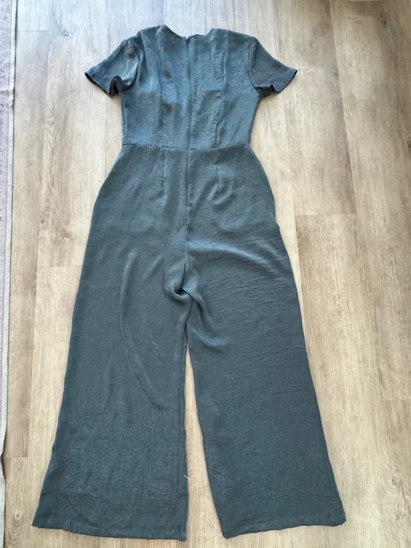 Show Me Your Mumu Slate Sage Sheen Brianna Jumpsuit Size M - Image 8
