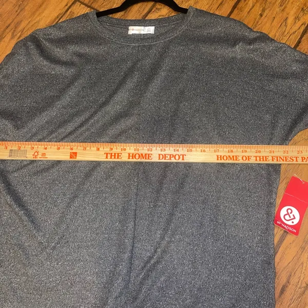 89th & Madison 3/4 sleeve gray top shirt woman’s medium NWT - Image 4