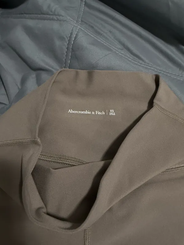 Abercrombie & Fitch leggings - Image 2