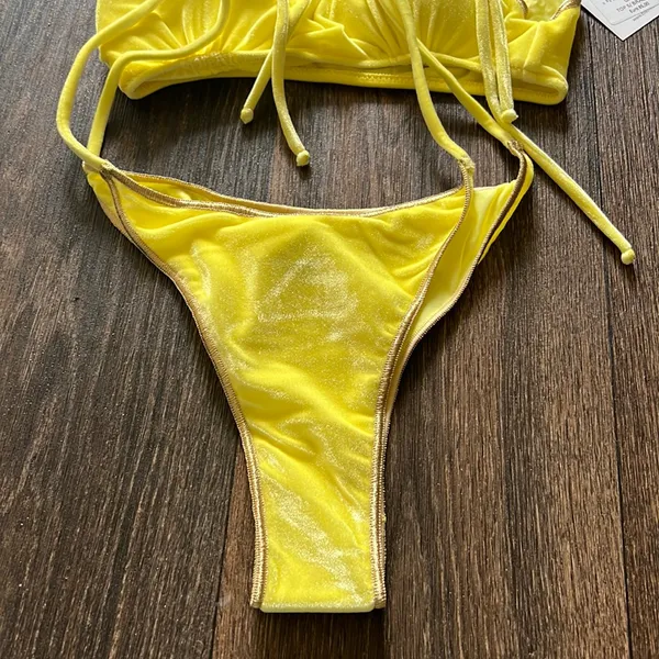 Bikini Lovers in Gige Giallo Bikini Gold - Image 3