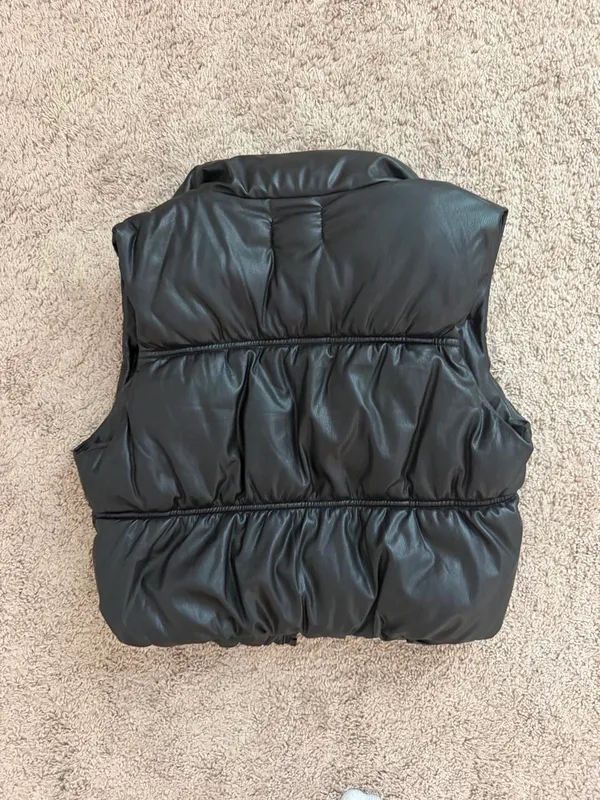 Black puffer vest - Image 3