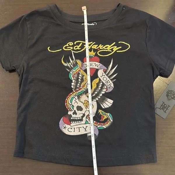 Ed Hardy NWT  Graffiti Crop Top size medium - Image 3