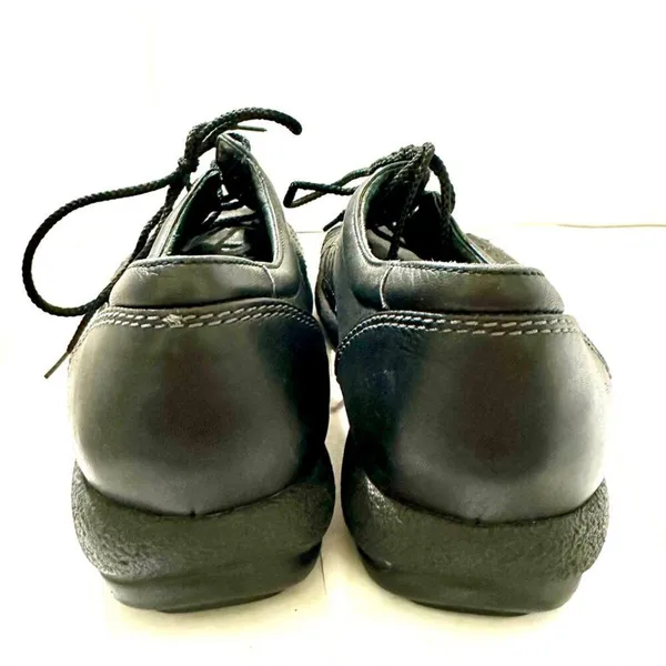 Dansko Women’s Sz 7 Black Leather Lace Up Sneakers - Image 3