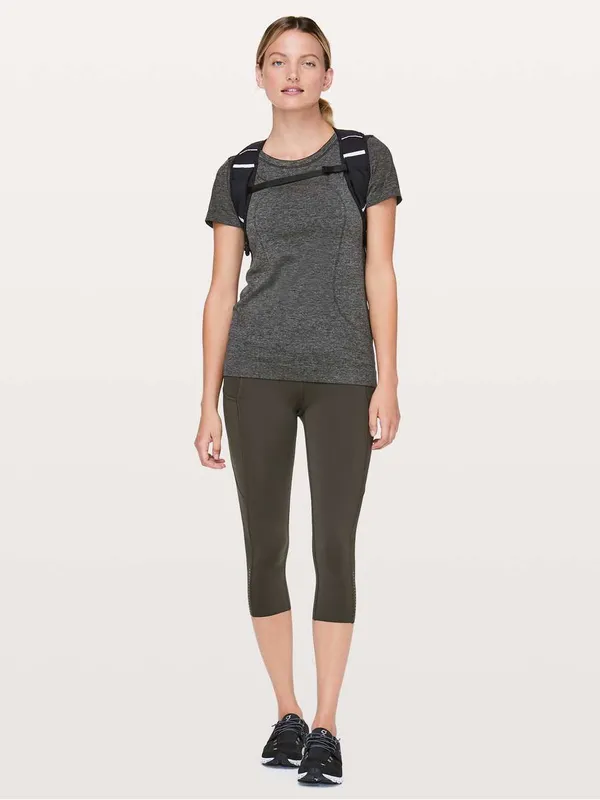 Lululemon Swiftly Tech Short Sleeve Breeze Relaxed Fit Black grey active S 6 M - Image 3