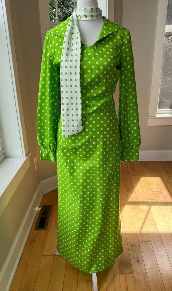 Vintage 1960s Handmade Lime Green White Polka Dot Column Maxi Dress and Scarf - Image 3