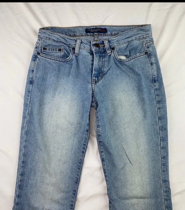 American Eagle Jeans - Image 3