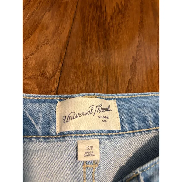 Universal Thread Denim 90s Cutoff Shorts‎ Light Wash High Rise Raw Hem Size 12/R - Image 5